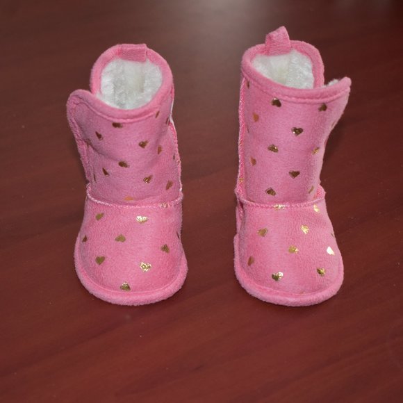 Primark Boots Pink with Golden Hearts Allover - Newborn to 3 months - Picture 3 of 6